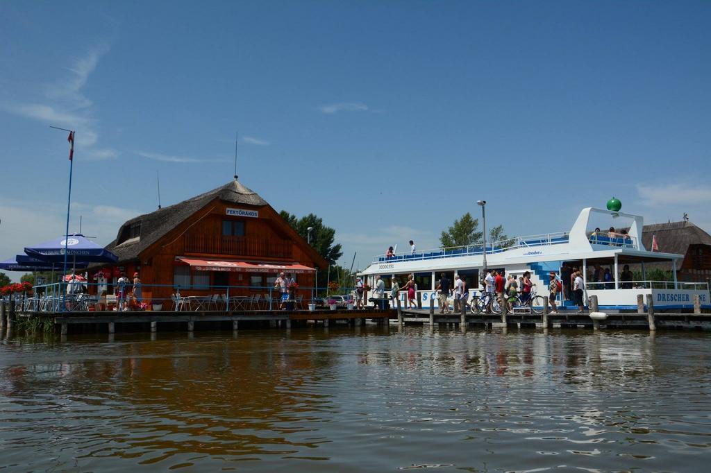 Gaestehaus - Doris - Wenzl Mörbisch am See Eksteriør bilde